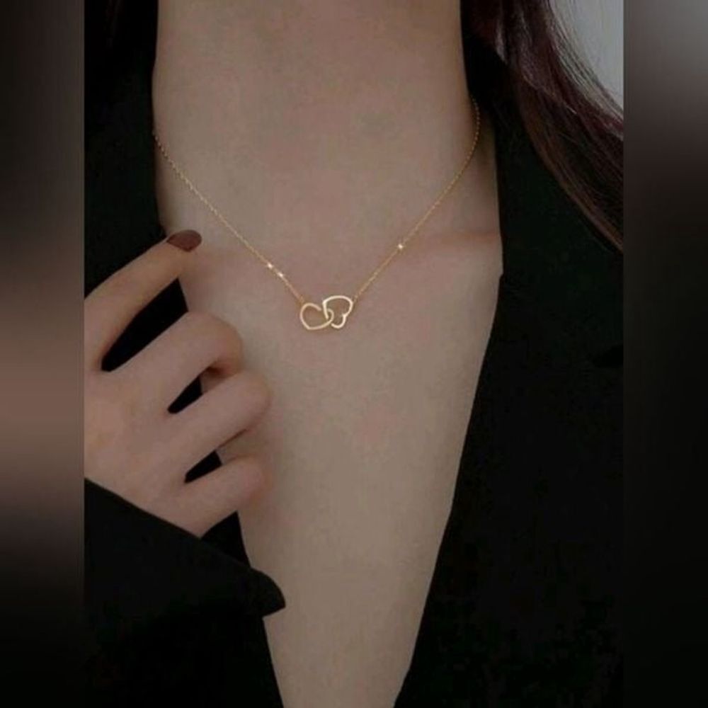 💕 $3 Bundled Gold Tone Interlocking Hearts Pendant Necklace